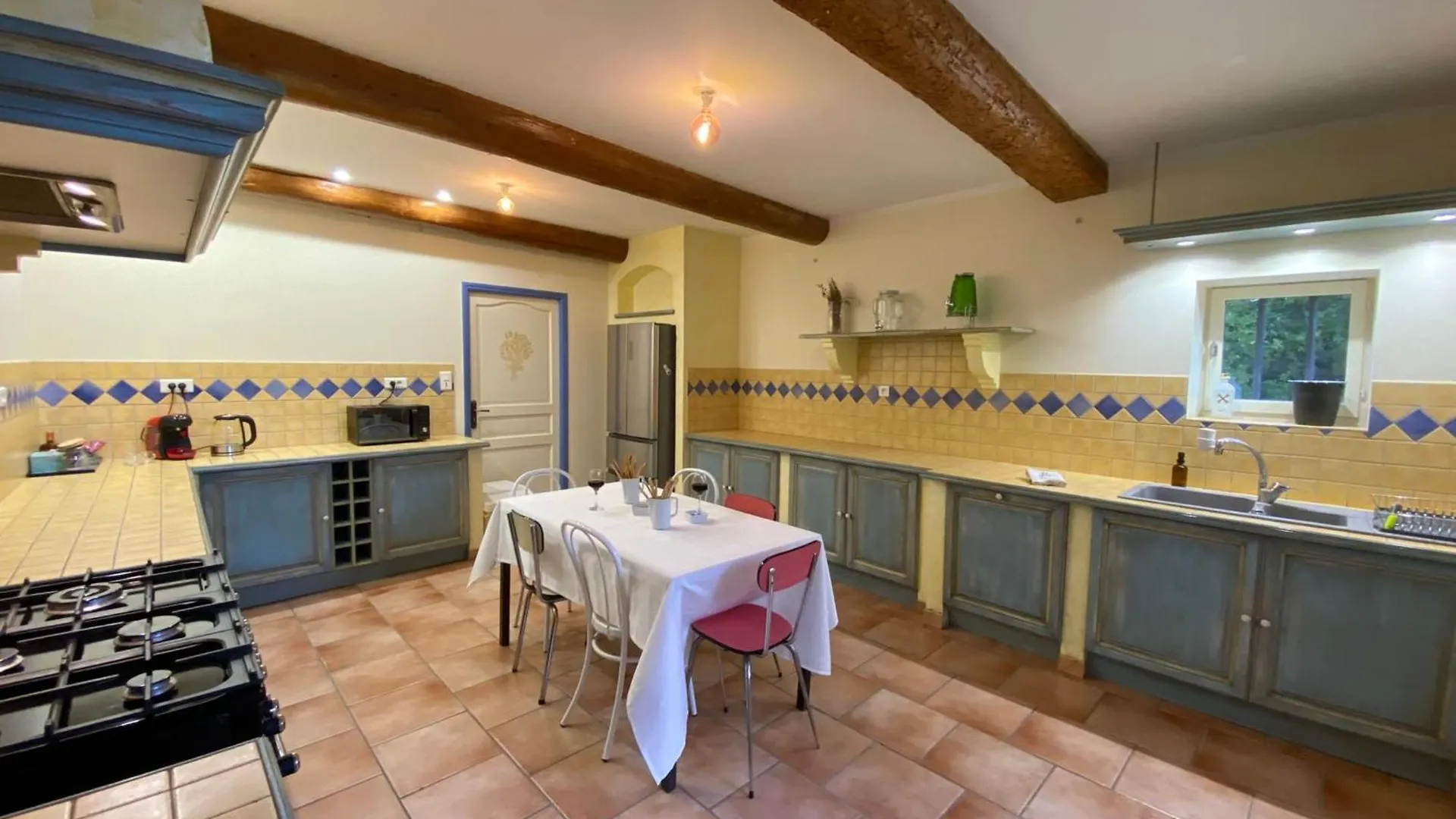 84B3 - Freesia Suite In 18Th Century Provencal Farmhouse Althen-des-Paluds 0*,